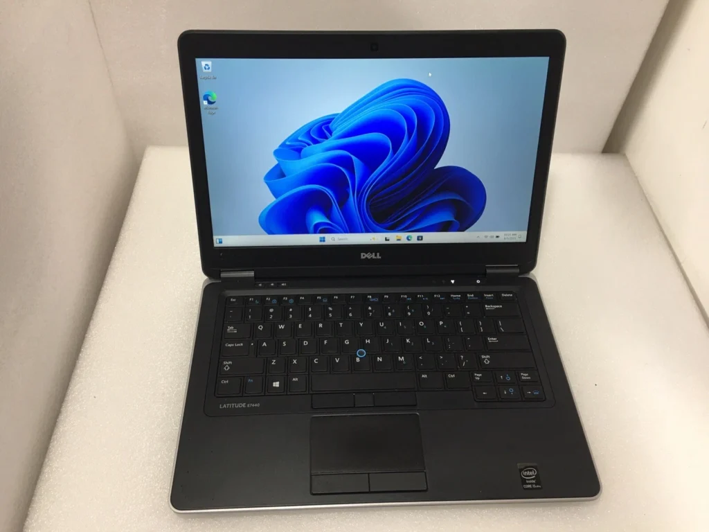 DELL Latitude 7440 i5 8GB 256 SSD