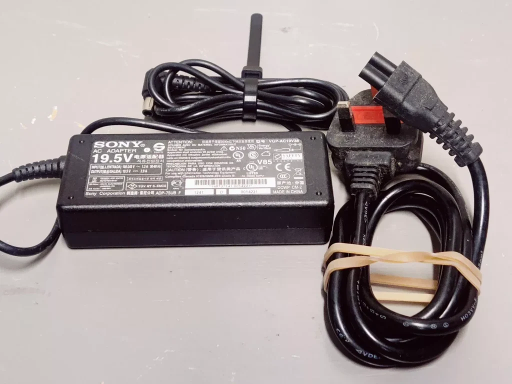 Sony VGP-AC19V38 charger