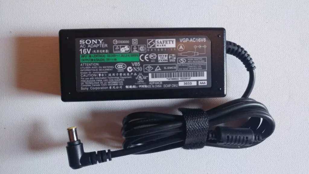 Sony Vaio VGP-AC16V8 charger